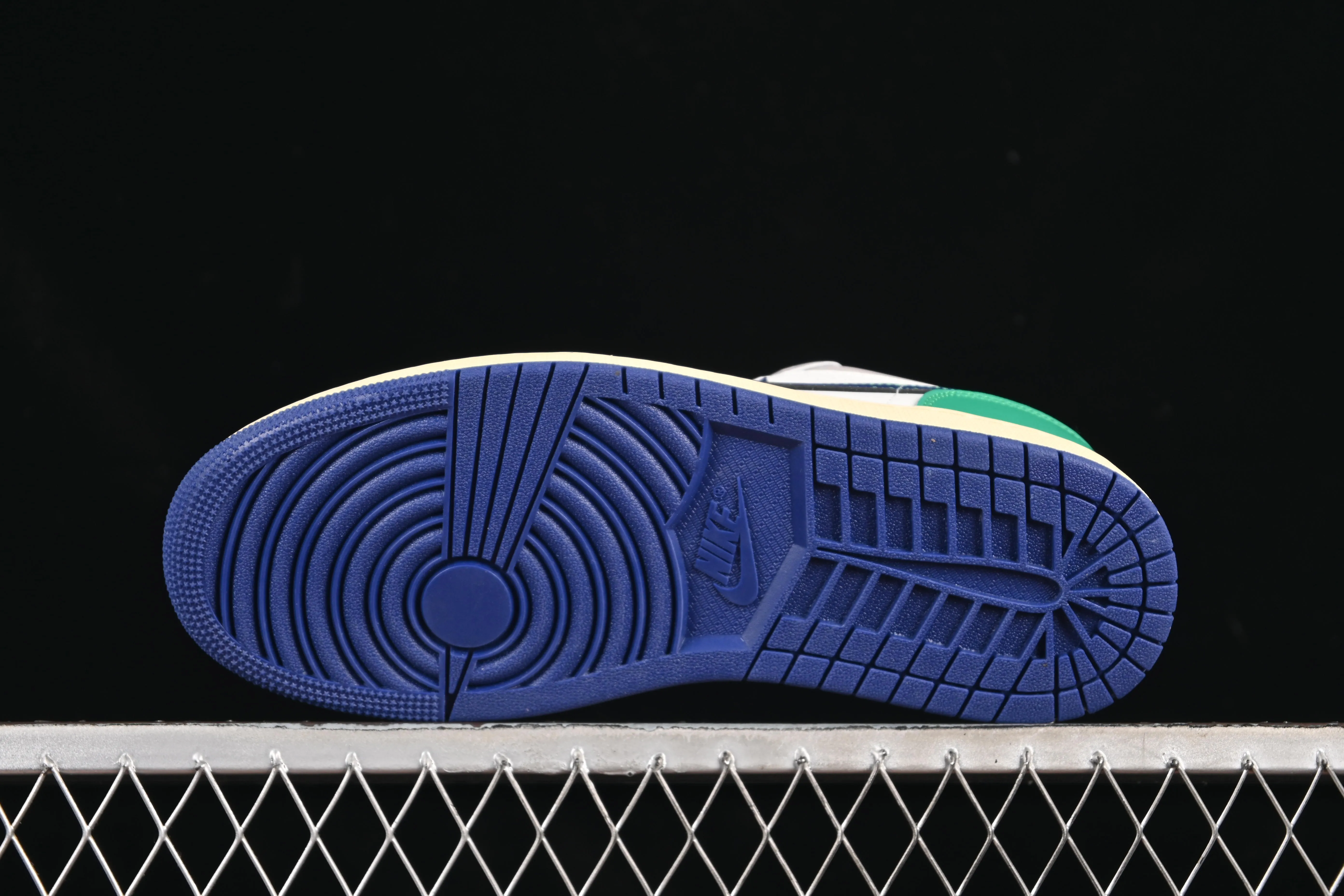 All categories Air Jordan Jordan series basketball shoes Air Jordan 1 Low Air Jordan 1 Low AJ1 Joe 1 blue and green color matching low-top cultural casual sneakers 553558-147